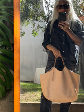 Load image into Gallery viewer, Chelsea Carry On