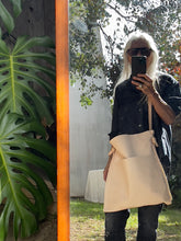 Load image into Gallery viewer, Saddlebag