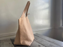 Load image into Gallery viewer, Chelsea Market Gusset