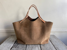 Load image into Gallery viewer, Chelsea Carry On