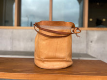 Load image into Gallery viewer, Wabi Sabi Leather Basket - NATURAL VEG TAN