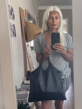 Load image into Gallery viewer, Chelsea