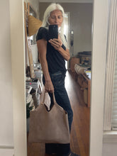 Load image into Gallery viewer, Chelsea