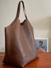 Load image into Gallery viewer, Chelsea Market Gusset