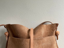 Load image into Gallery viewer, Nomadic (medium)