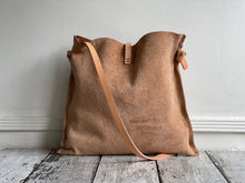 Load image into Gallery viewer, Nomadic (medium)