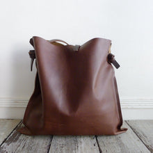 Load image into Gallery viewer, Nomadic (medium)