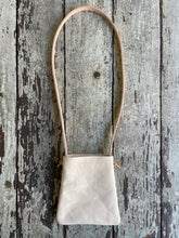 Load image into Gallery viewer, Cell