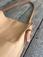 Load image into Gallery viewer, Saddlebag (veg tan leather)
